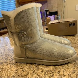Ugg Bailey Button Bling